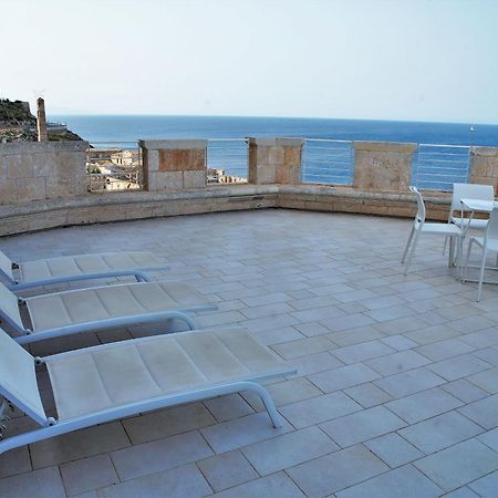 Castello Tafuri Hotel Portopalo Di Capo Passero Ngoại thất bức ảnh