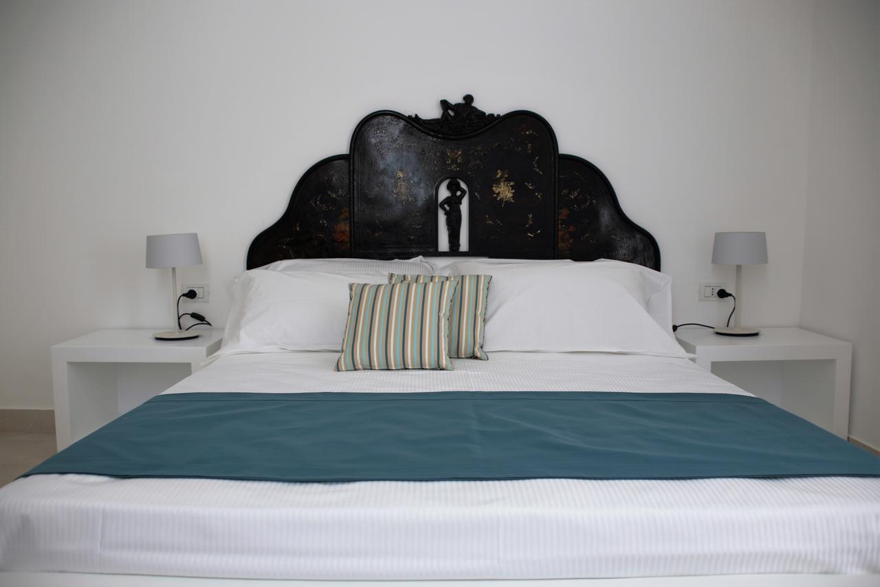 Castello Tafuri Hotel Portopalo Di Capo Passero Ngoại thất bức ảnh