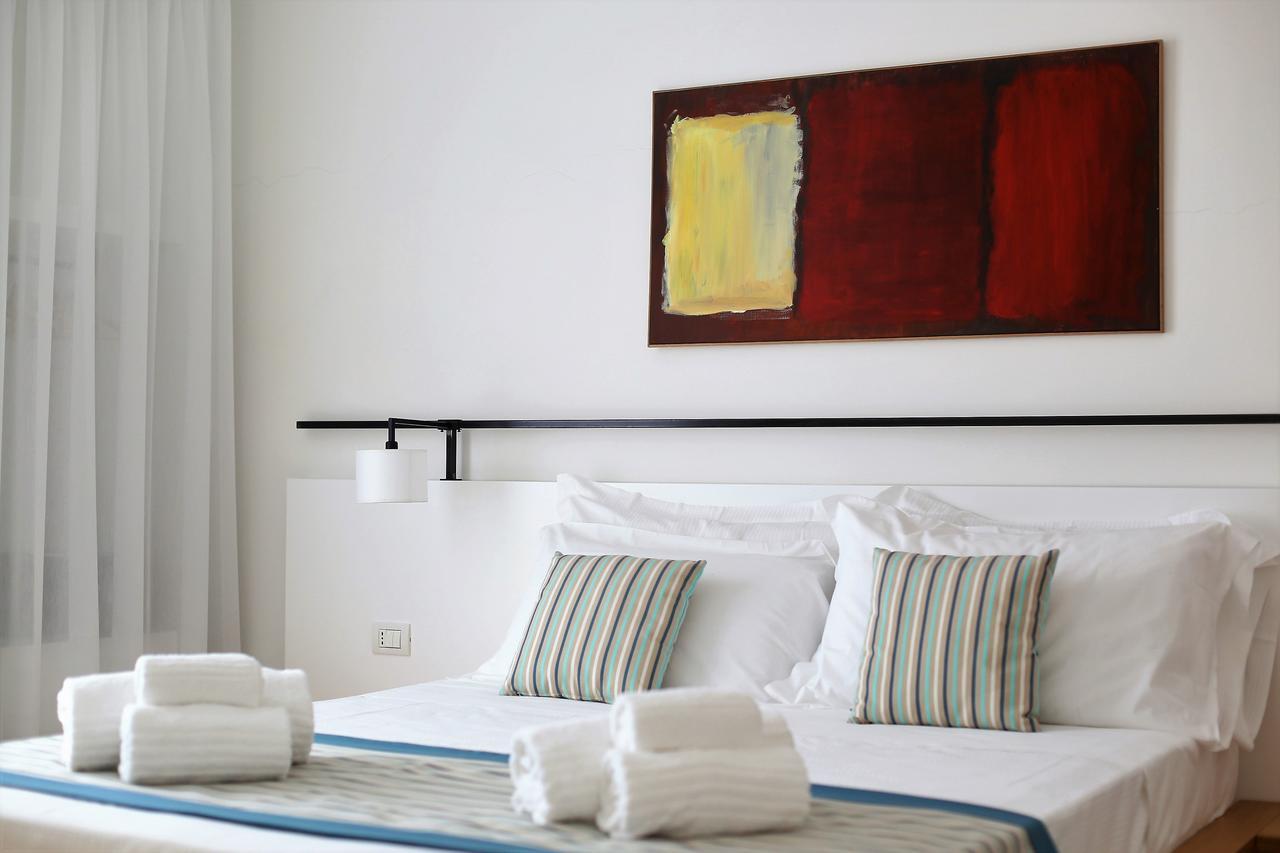 Castello Tafuri Hotel Portopalo Di Capo Passero Ngoại thất bức ảnh