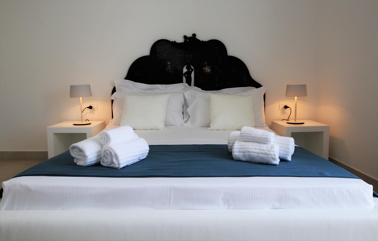 Castello Tafuri Hotel Portopalo Di Capo Passero Ngoại thất bức ảnh