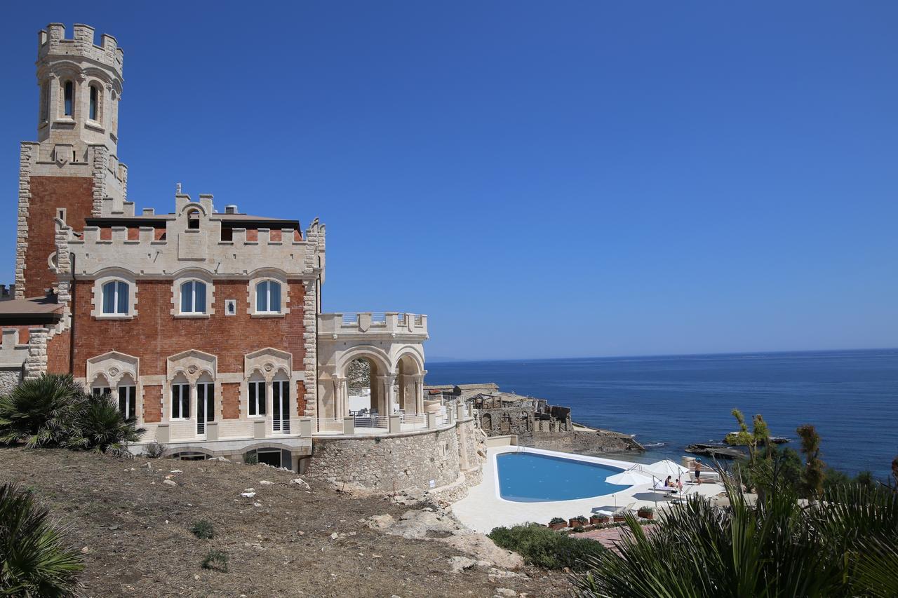 Castello Tafuri Hotel Portopalo Di Capo Passero Ngoại thất bức ảnh